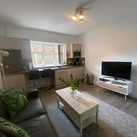 Dream Yard Apartments เซาเทนด์ ออน ซี ภายนอก รูปภาพ